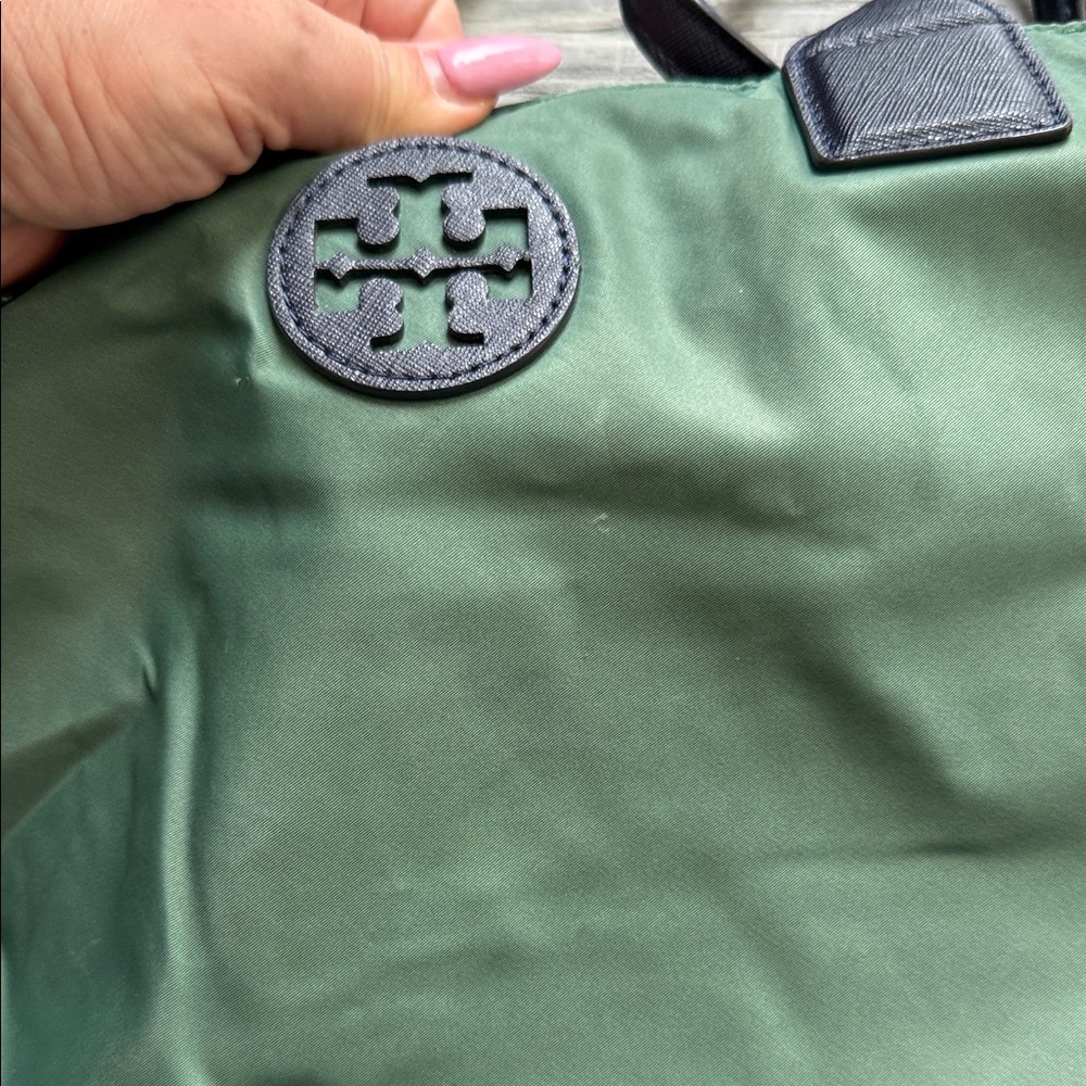 Tory Burch Green and Black Tote Bag - Picture 2 of 11